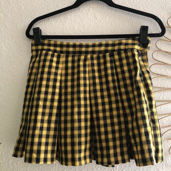 H&M Dresses & Skirts - NWT H&M Yellow black gingham plaid pleated micro mini short schoolgirl skirt